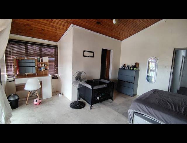 3 BEDROOM HOUSE FOR SALE IN MONTFORD